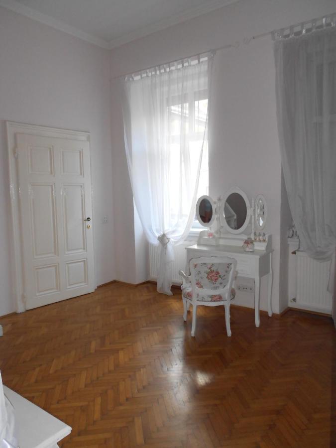 Panorama Apartamento Budapeste Exterior foto